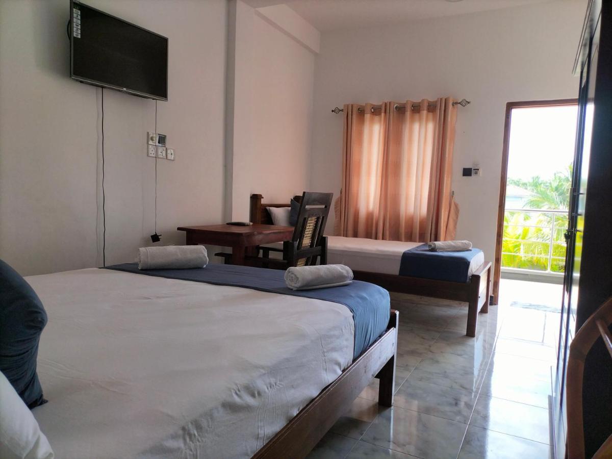 Hotel Sun Blue Uppuveli Bagian luar foto