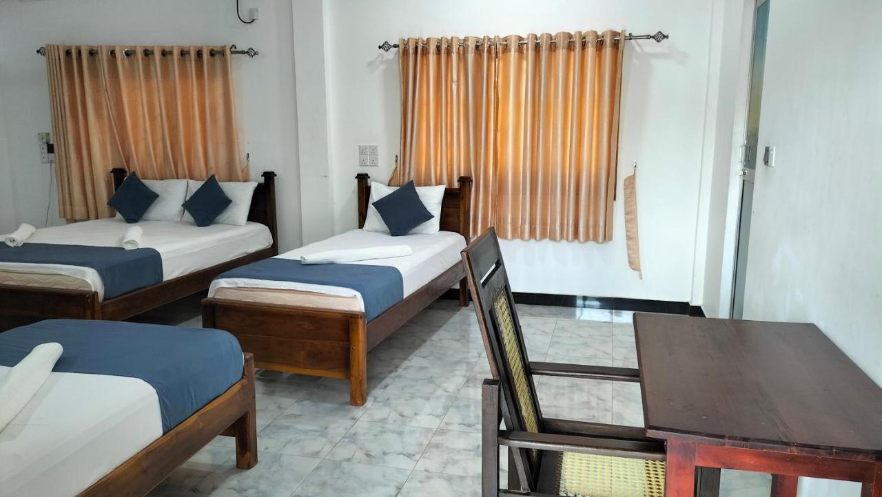 Hotel Sun Blue Uppuveli Bagian luar foto