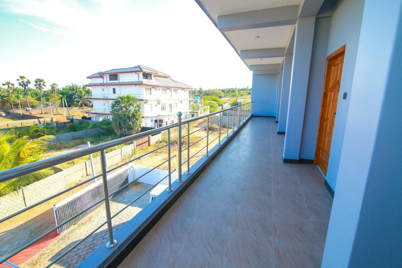 Hotel Sun Blue Uppuveli Bagian luar foto