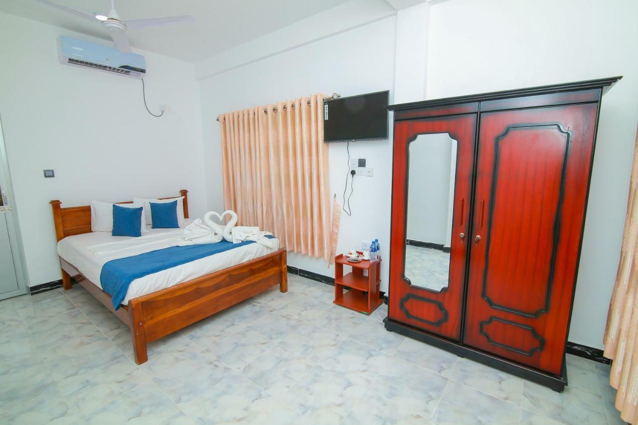 Hotel Sun Blue Uppuveli Bagian luar foto